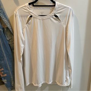 Long sleeve cut out work out top